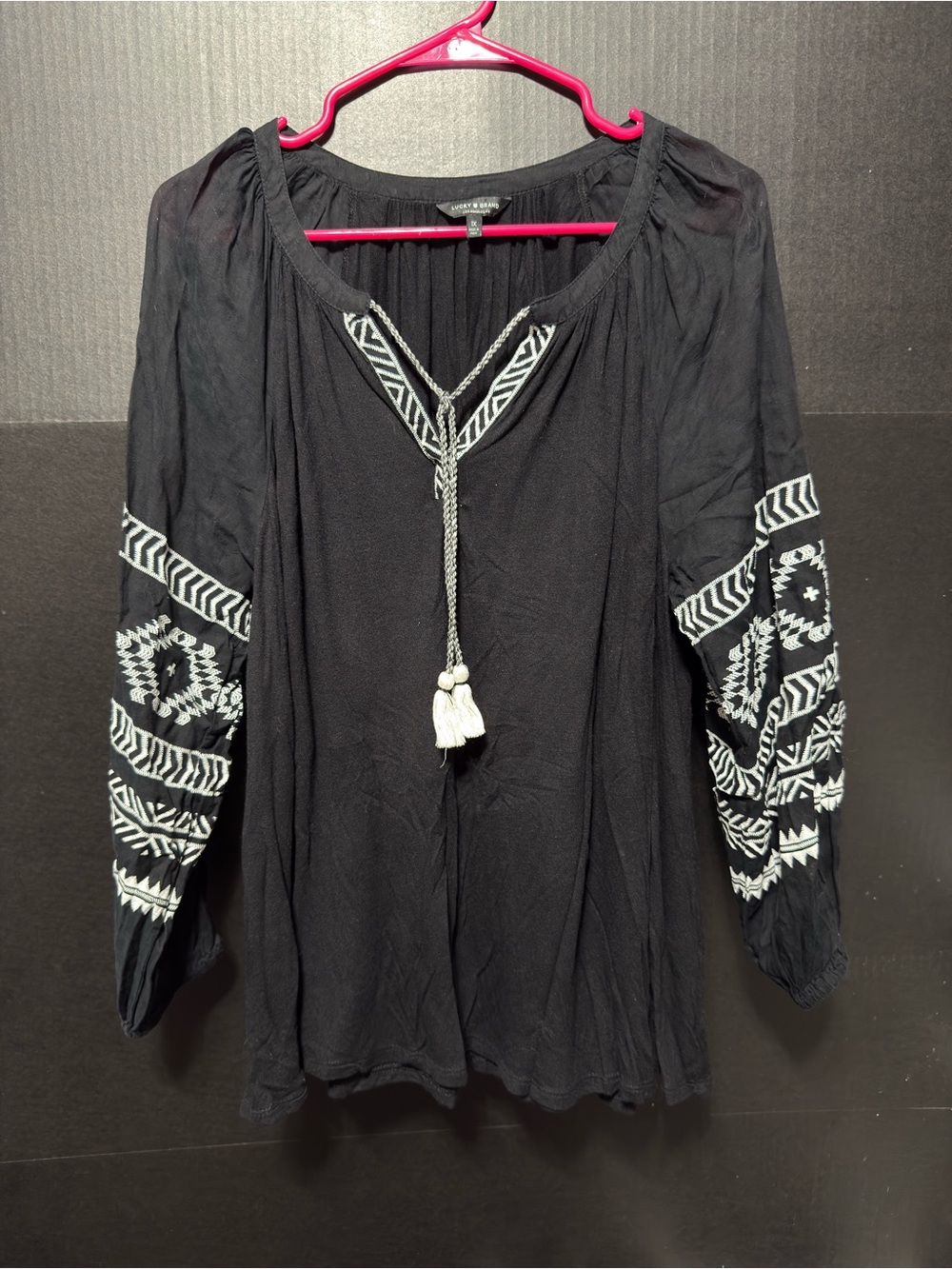 🪎Lucky Brand Black Embroidered Boho Peasant Top Size 1X
